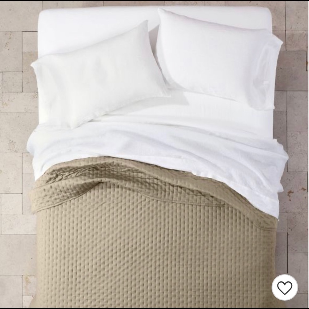 Casaluna cashmere blend quilt full/queen